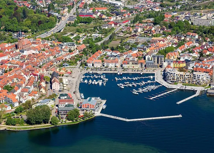 Rapunzel - Gemuetliche Mit Landhausstil Und Ueberdachtem Balkon *